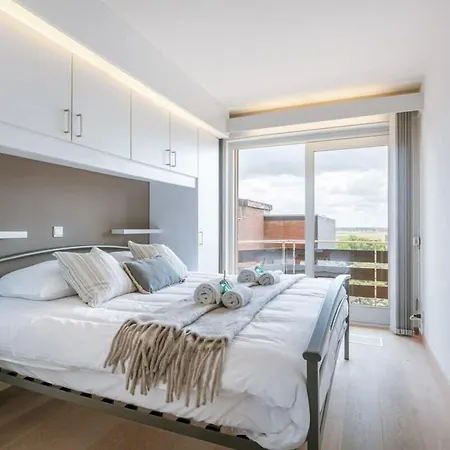 Huswell - Apartment With Stunning Sea View In Middelkerke Exterior photo