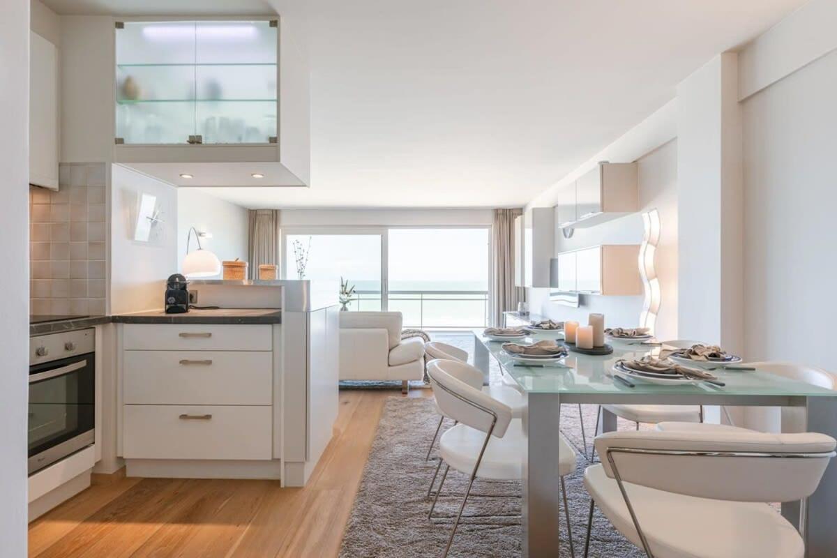 Huswell - With Stunning Sea View In *