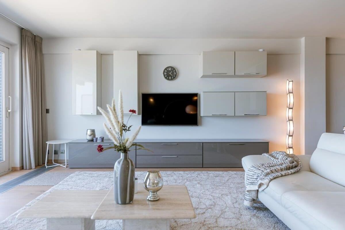 Huswell - With Stunning Sea View In Appartement *