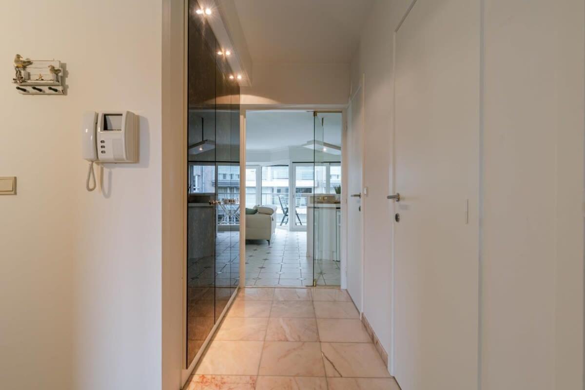 Apartment Huswell - With Sideways Sea View In *